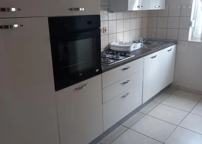 Ernesta Apartamento *