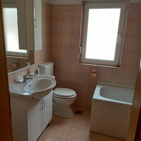 Apartment Ernesta *