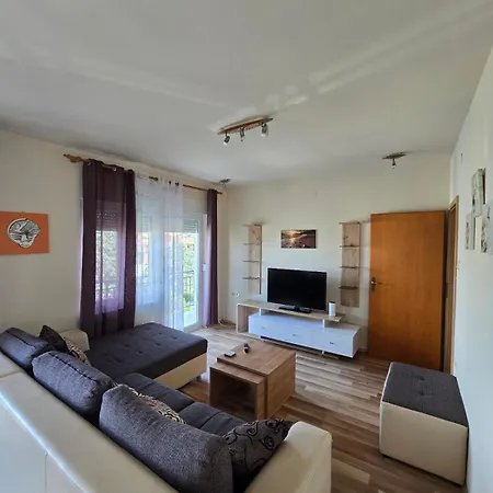 Ernesta Apartament Selce