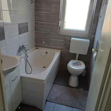 Apartament Ernesta Selce