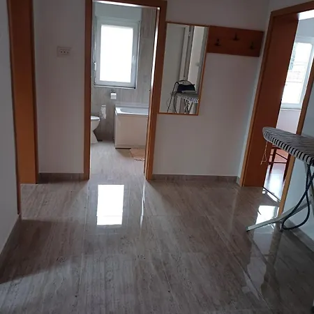 Apartament Ernesta Selce